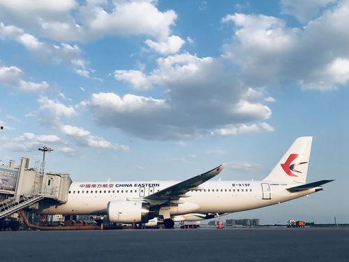 龙湾国产大飞机事件视频,揭秘我国航空工业新里程碑